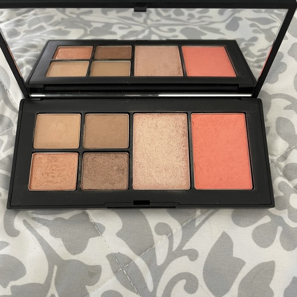 NARS lost in luster face palette - Picture 2 of 6